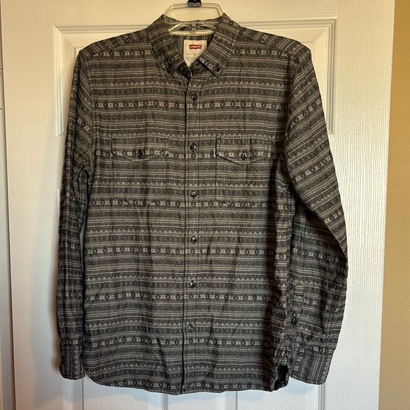 Levi's men’s gray Aztec long sleeve button down shirt size small - Picture 1 of 8